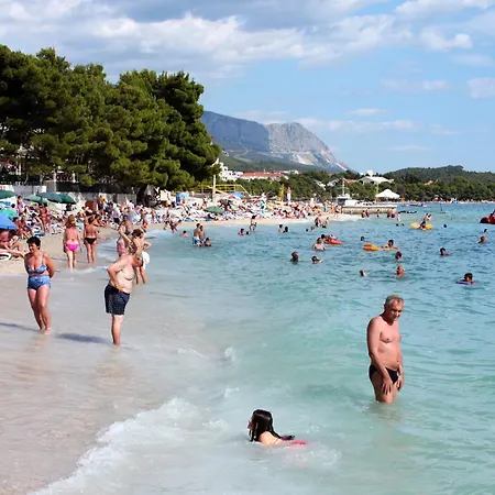 Family Friendly With A Swimming Pool - 22975 * Makarska