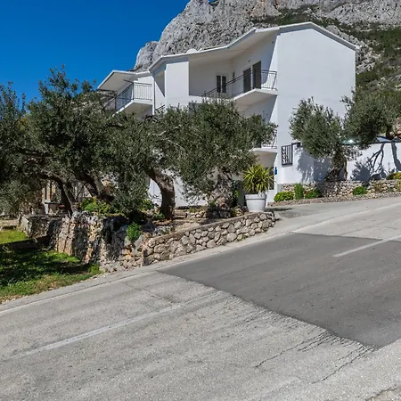 Apartment Family Friendly With A Swimming Pool - 22975 *
