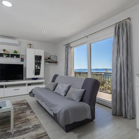 Apartment Family Friendly With A Swimming Pool - 22975