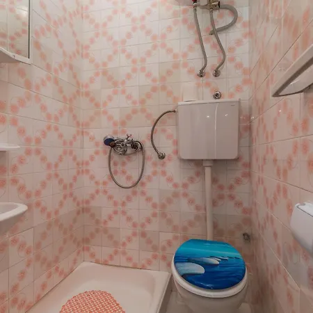 Family Friendly With A Swimming Pool - 22975 * Makarska