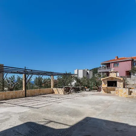 Apartment Family Friendly With A Swimming Pool - 22975 *